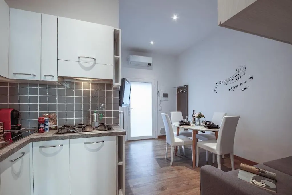 S&M Apartments 